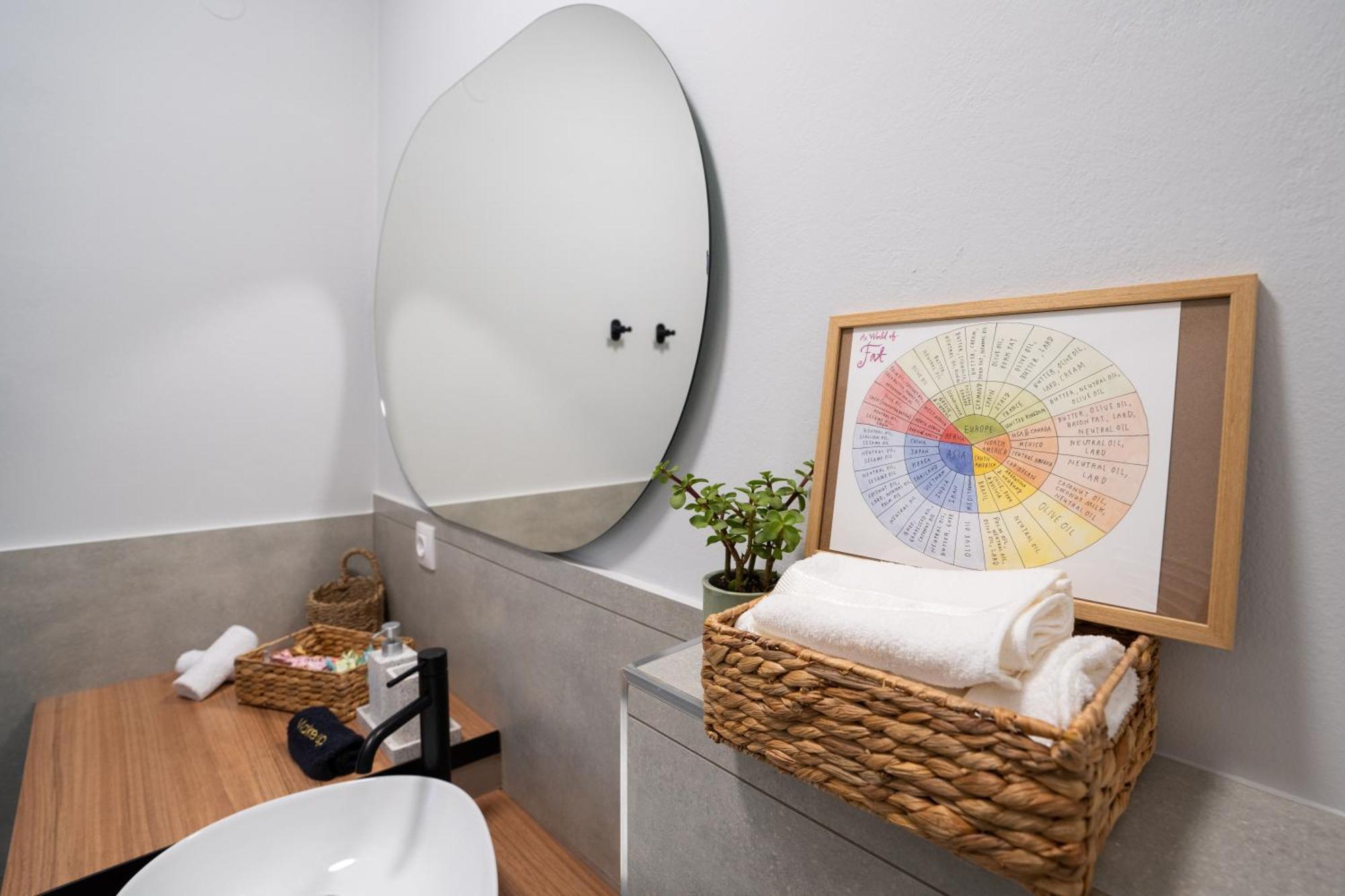 Nyx Guesthouse Tripoli Bagian luar foto